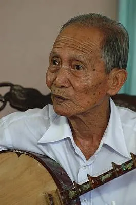 Dàn nhạc cụ truyền thống dùng trong biểu diễn đờn ca tài tử Nam Bộ