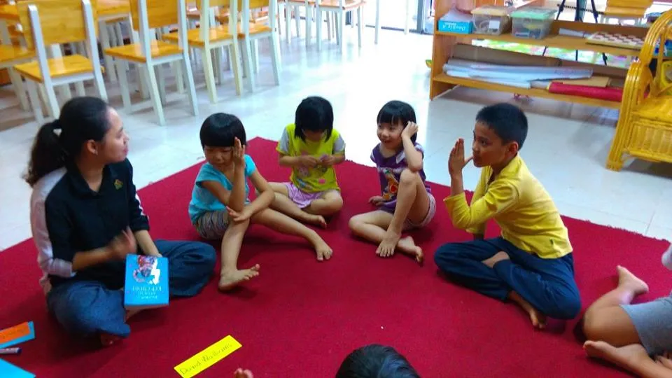 Quầy bánh mì kẹp đáng ngờ của Burt trong truyện Bánh Mì Kẹp Chuột