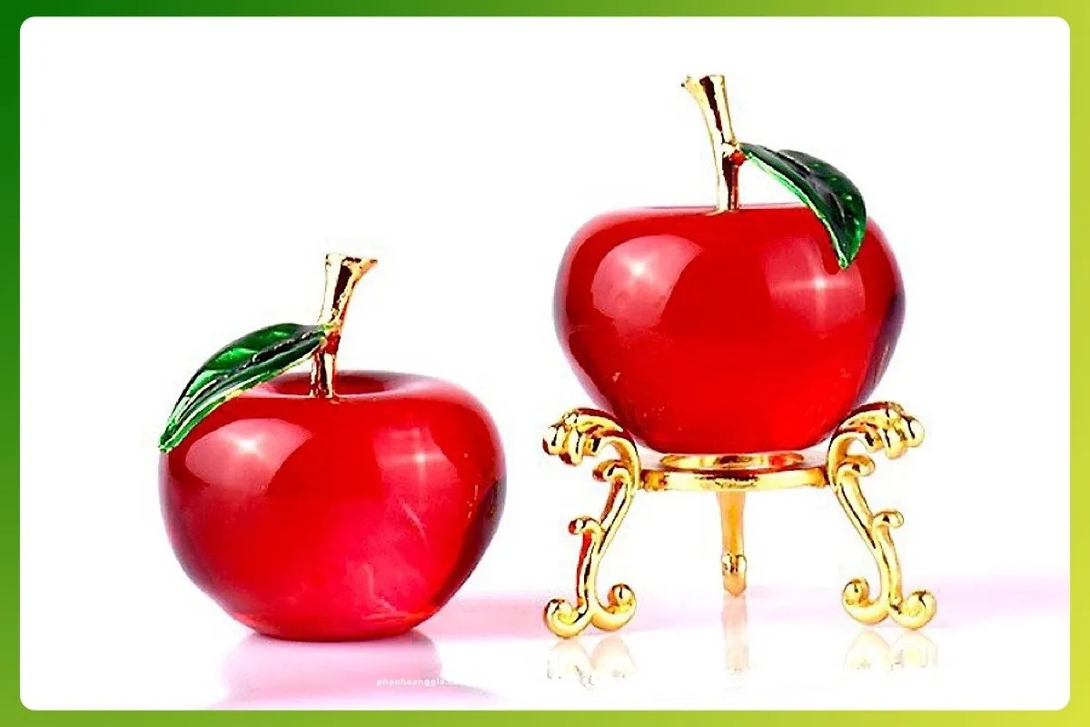 Quả táo phong thủy tượng trưng sự sung túc đặt trong nhà bếp