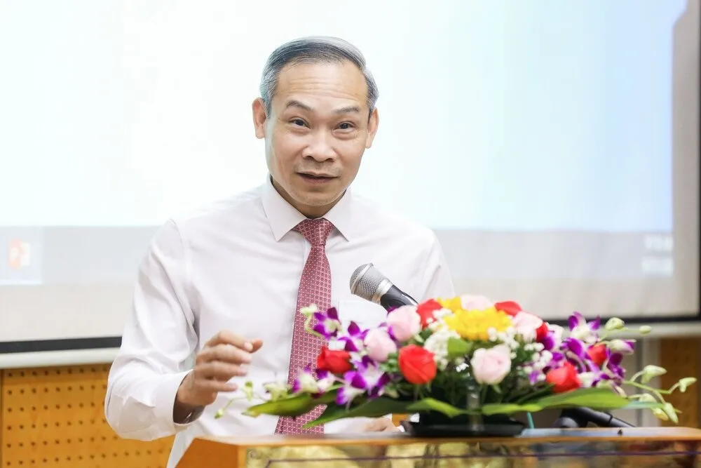 Ông Phan Đức Hiếu nhấn mạnh giá trị thực tiễn của tài liệu kinh tế chuyên sâu cho hoạch định chính sách
