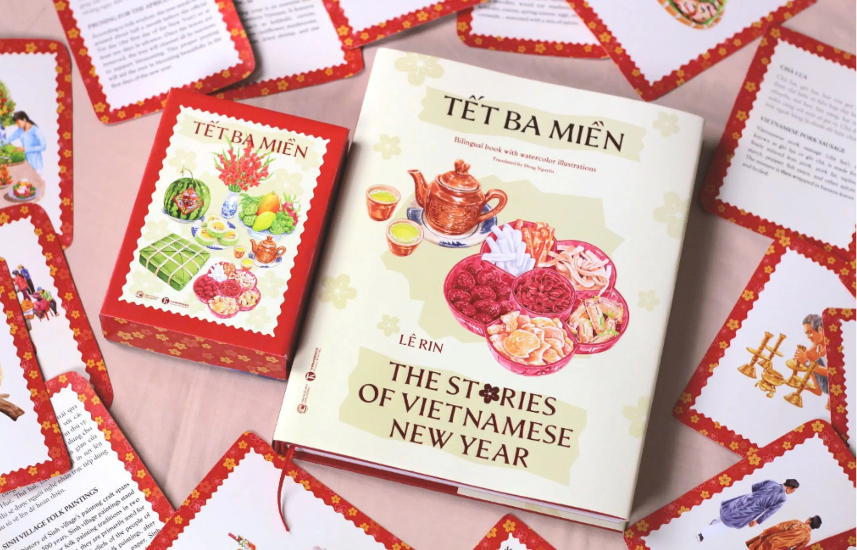 Bìa sách Tết Ba Miền The Stories Of Vietnamese New Year song ngữ Anh Việt bìa cứng với hình ảnh minh họa đặc trưng văn hóa Tết
