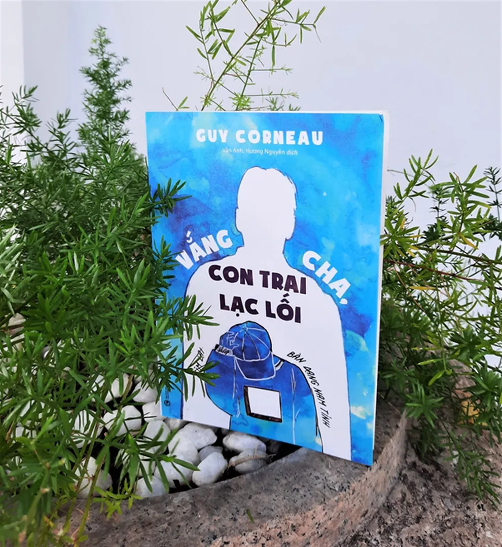 Bìa sách Vắng cha con trai lạc lối PDF của Guy Corneau nhấn mạnh tầm quan trọng của người cha
