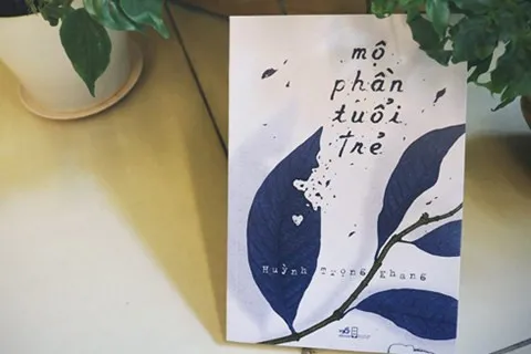 Bìa sách Mộ Phần Tuổi Trẻ của Huỳnh Trọng Khang với hình ảnh ẩn dụ