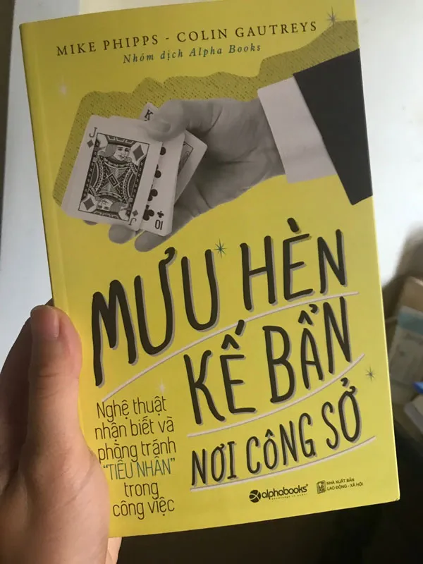 Những mánh khóe công sở được tiết lộ trong Mưu hèn kế bẩn nơi công sở