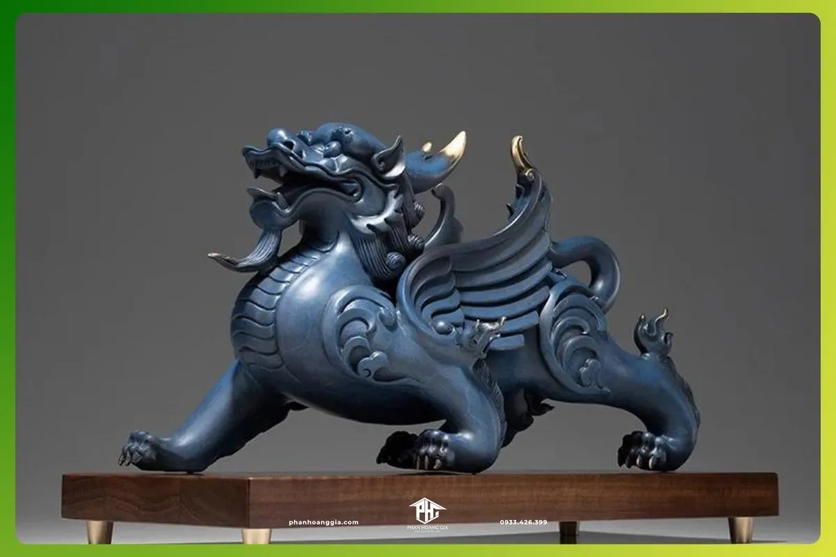 Tượng Tỳ Hưu phong thủy bằng đá màu vàng thu hút tài lộc cho tuổi Ngọ 1990