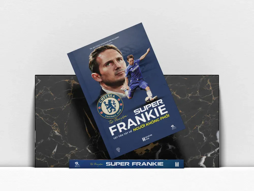 Hình ảnh Frank Lampard trong màu áo Chelsea, một khoảnh khắc đáng nhớ từ tự truyện