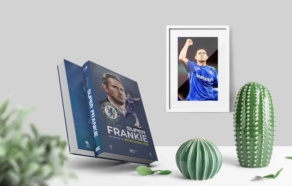 Frank Lampard ăn mừng bàn thắng, thể hiện tinh thần Người không phổi